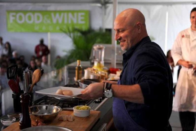 El festival de comida y vino de South Beach se celebra cada año con destacados chefs, productores, celebridades del mundo culinario y público en general, para disfrutar el verdadero sabor de Miami.