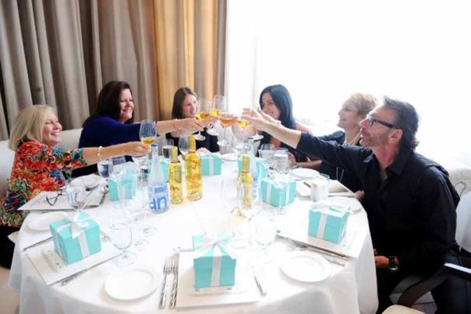 El festival de comida y vino de South Beach se celebra cada año con destacados chefs, productores, celebridades del mundo culinario y público en general, para disfrutar el verdadero sabor de Miami.