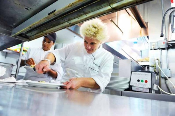 El festival de comida y vino de South Beach se celebra cada año con destacados chefs, productores, celebridades del mundo culinario y público en general, para disfrutar el verdadero sabor de Miami.