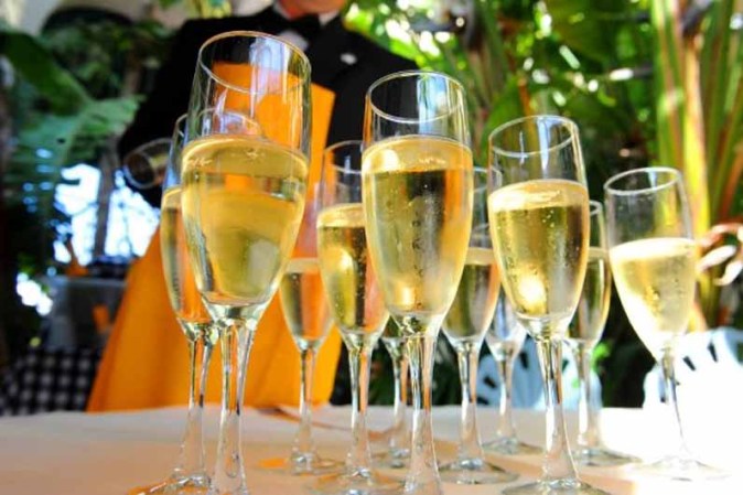 El festival de comida y vino de South Beach se celebra cada año con destacados chefs, productores, celebridades del mundo culinario y público en general, para disfrutar el verdadero sabor de Miami.