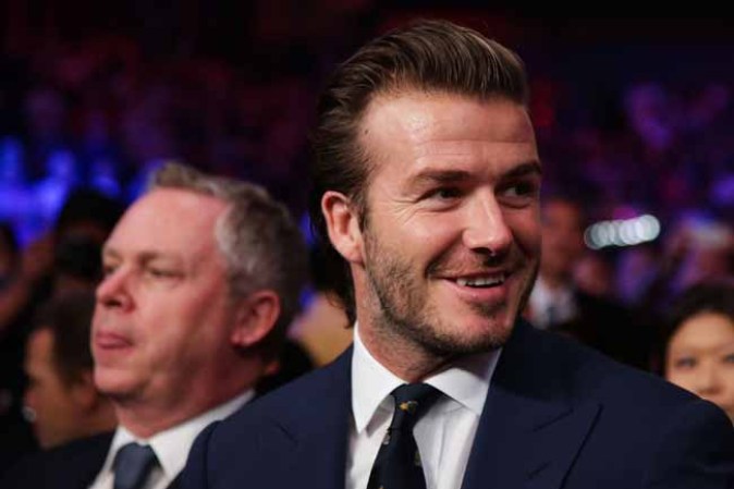 El futbolista David Beckham también presenció el combate desde las gradas.