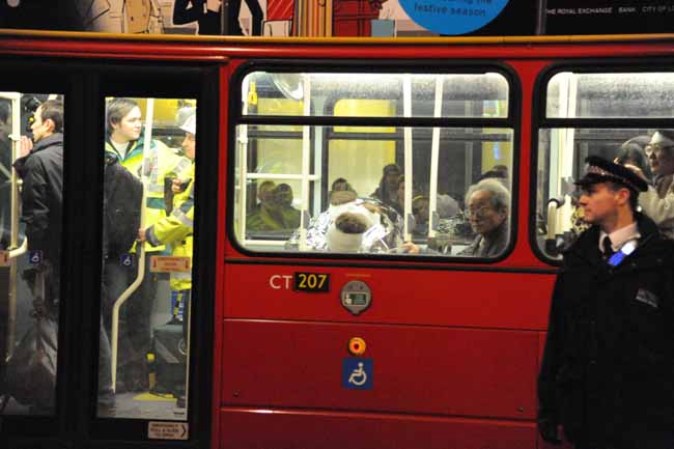 Pesadilla en Londres por el derrumbe del techo de un teatro.