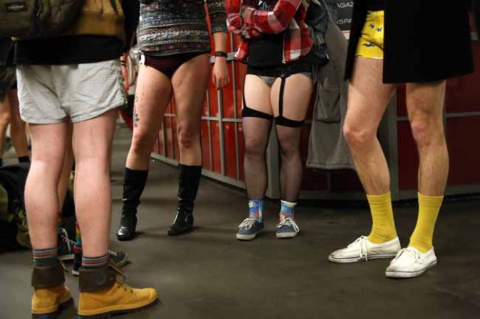 Ciudades del mundo celebran la quinta edición del día sin pantalones en el metro.