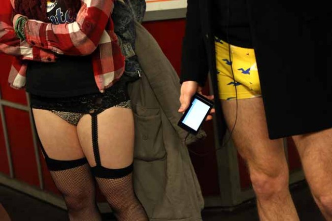 Ciudades del mundo celebran la quinta edición del día sin pantalones en el metro.