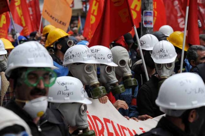 Crispación, protestas y mal ambiente mundial en el Día Internacional del Trabajo.
