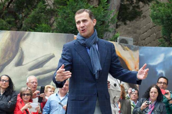 Profesional, deportista y cercano, el Príncipe Felipe, "preparado para reinar", según su padre.