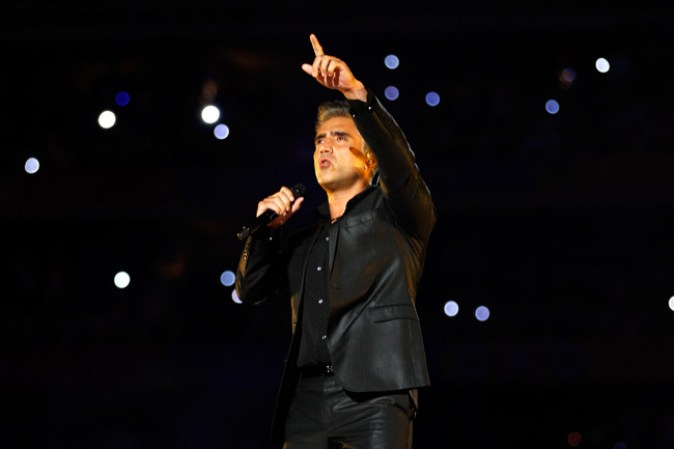 Gira del Año, “Hot Latin Song” Colaboración Vocal, “Top Latin Album” del Año, “Top Latin Albums” Artista del Año Masculino, “Latin Pop Album” del Año, “Latin Pop Albums” Artista del Año Solista.