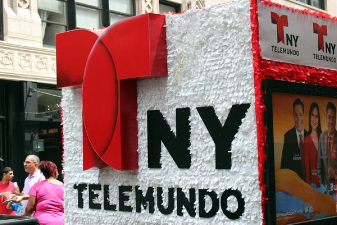 Llenos de alegría y a ritmo de tambor, güira y guitarra, los dominicanos hicieron tronar a la Gran Manzana en su desfile de Manhattan 2013.