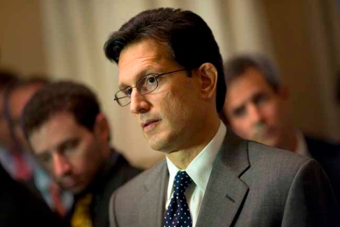 Eric Cantor, nacido el 6 de junio de 1963, es un político estadounidense miembro del Partido Republicano y congresista por Virginia desde 2001.