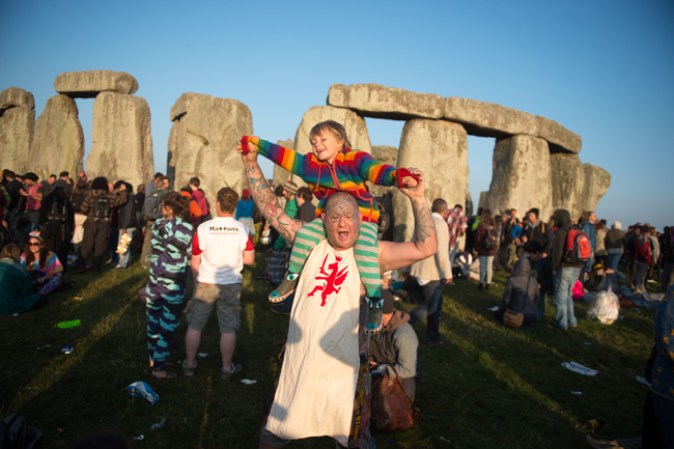 Celebración del solsticio de verano en Stonehenge.