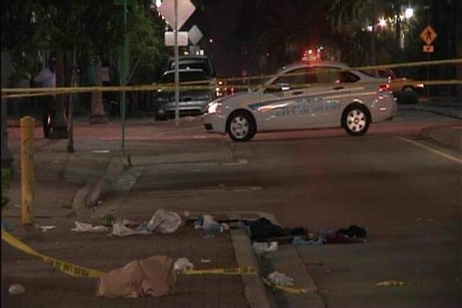 Las cuatro víctimas fueron trasladados al Jackson Memorial Hospital.