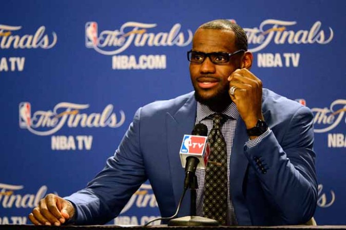 LeBron James de los Heat de Miami
