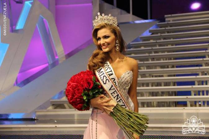 Castellano, dueña de una larga cabellera rubia, era la más joven de las aspirantes, con 18 años.