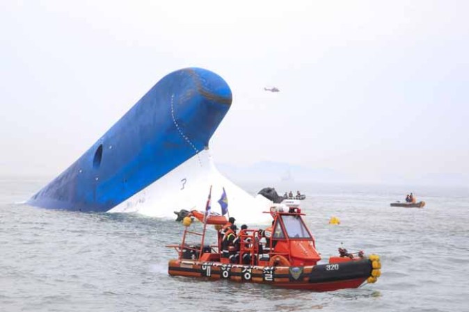 Caos y desesperación tras increíble naufragio en Surcorea.