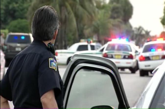 Se produjo un tiroteo y un sospechoso falleció, informaron las autoridades.