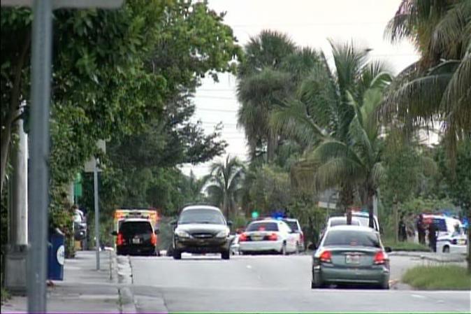 Varios oficiales fueron a investigar en una casa donde se suponía habría “movimiento” con droga.