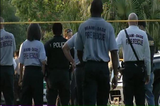 La policía señaló que previamente que estaban respondiendo a un tiroteo en Coral Way y la 57 Avenida del suroeste.