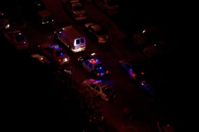 El segundo individuo fue detenido y la policía se lo interrogó.