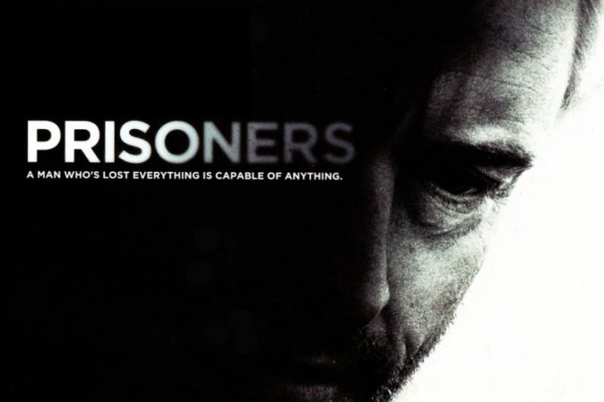 "Prisoners", protagonizado por Hugh Jackman y Jake Gyllenhaal (dos garantías de éxito) narra la impresionante y dramática historia de un hombre que, cuando la policía baja los brazos, secuestra a la persona que él cree que es responsable de la desaparición de su hija y su mejor amigo. Un film que pisará fuerte en la noche de los Oscar.