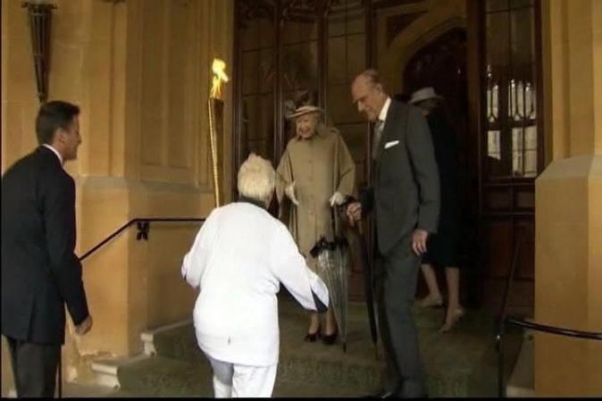La ceremonia tuvo lugar en el castillo de Windsor, en el condado inglés de Berkshire, cuando quedan pocos días para que se inauguren los Juegos de Londres.