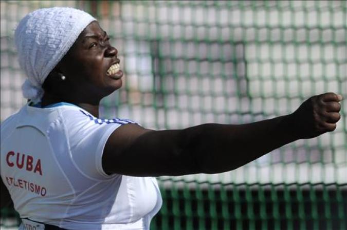 18 JUNIO, 2013. Figuras estelares del deporte cubano como la pertiguista Yarisley Silva y la lanzadora del disco Yarelis Barrios, subcampeonas olímpicas de Londres 2012 y Pekín 2008, asistirán al encuentro de atletismo que se celebrará 21 de Junio en Bilbao, España.
