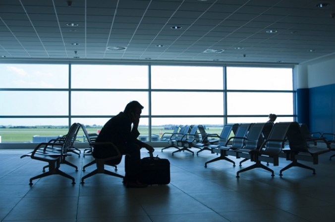 A veces tienes que esperar mucho por tu vuelo, pero esa pequeña siesta puede alargarse de más y perderás tu vuelo.