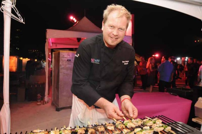 El festival de comida y vino de South Beach se celebra cada año con destacados chefs, productores, celebridades del mundo culinario y público en general, para disfrutar el verdadero sabor de Miami.