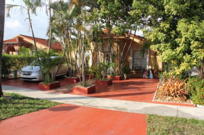 Los arrestos tuvieron lugar en la casa de ambos, en Hialeah.