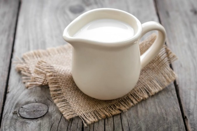Los resultados del estudio establecen que los varones que consumen 3 raciones de productos lácteos enteros -por ejemplo, 3 vasos de leche- tienen un semen con una calidad 25% menor que los que mantienen esos productos fuera de su dieta. Lo que es atribuido a que el estrógeno, la hormona femenina, está presente en la leche de vaca.