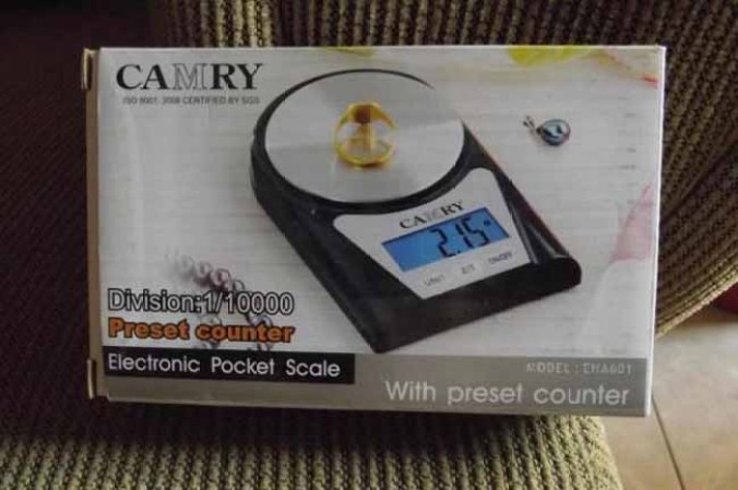 1. Pesa de Joyero nueva de alta precisión 35 cuc<br />Marca CAMRY, división 1/10000<br />Sin estrenar. La de la foto es identica, como referencia<br />Llamar a José Luis al 52484504