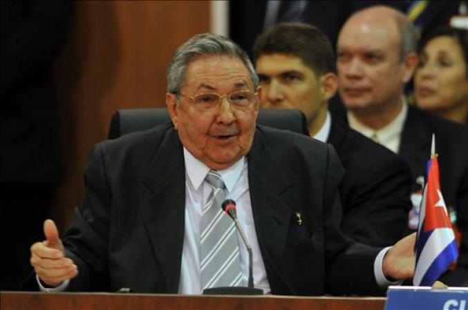 5 DE JULIO, 2013:El Partido Comunista de Cuba (PCC, único) realizó esta semana nuevos cambios de sus responsables provinciales. El primer secretario en la provincia de Guantánamo, Luis Torres Iribar, y al de la provincia de Holguín, Jorge Cuevas Ramos.