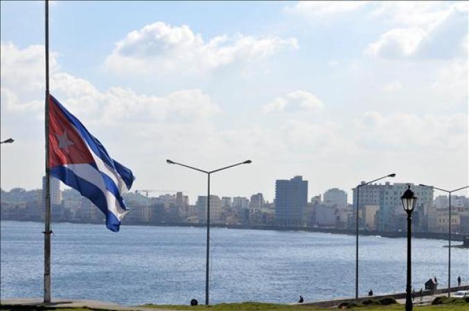 18 DE JULIO, 2013- El diario Granma, órgano oficial del Partido Comunista de Cuba (PCC), único partido legal en Cuba, advirtió hoy sobre los peligros del "consumo irracional" y criticó las actitudes en ese sentido de los "nuevos ricos" que están surgiendo en la isla.
