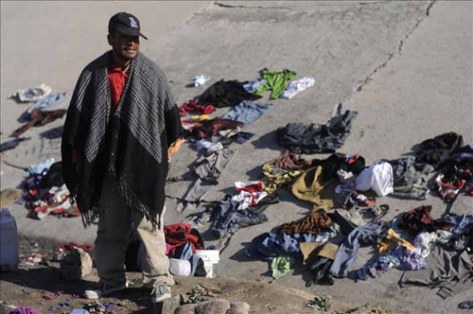 Fotografía del 19 de marzo de 2013 de Ismael Martínez , originario del estado mexicano de Oaxaca, al salir de uno de los túneles.