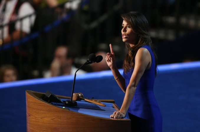"El presidente Obama está luchando por cambios para lograr el crecimiento económico de la clase media y ayudarles a tener éxito", manifestó la actriz.