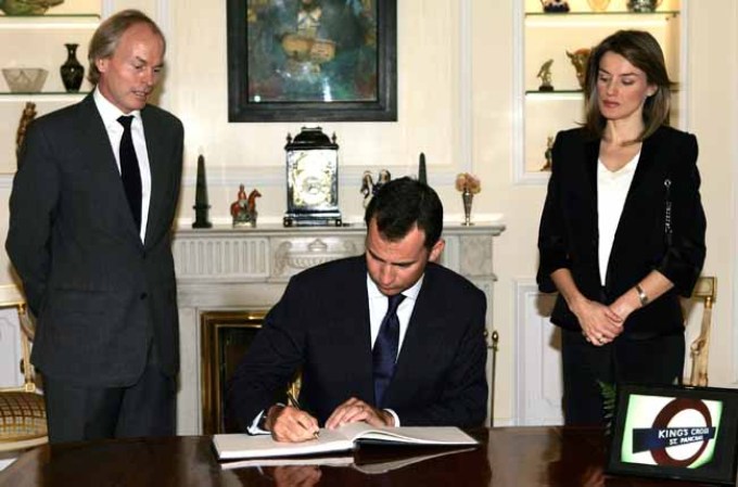 Profesional, deportista y cercano, el Príncipe Felipe, "preparado para reinar", según su padre.