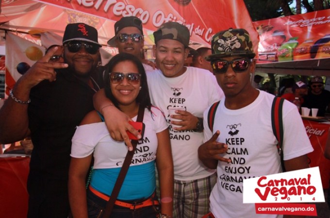 Imágenes del Carnaval Vegano 2014 desde la Vega, República Dominicana.