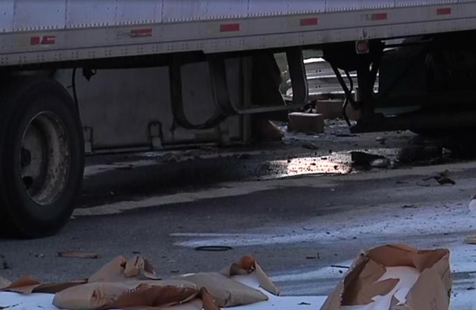Imágenes de un accidente entre dos camiones ocurrido en Okeechobee Road.