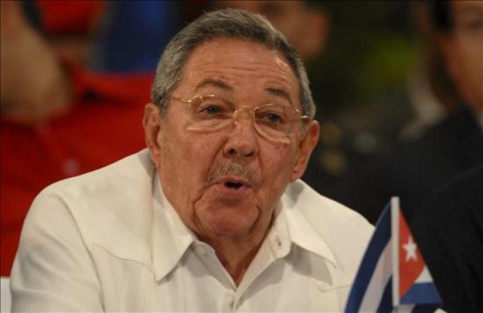 2 DE JULIO, 2013: El gobernante Partido Comunista de Cuba (PCC, único) renovó su Comité Central(CC) con el ingreso de once nuevos miembros y el cese de varios veteranos dirigentes como Ricardo Alarcón y Orlando Lugo