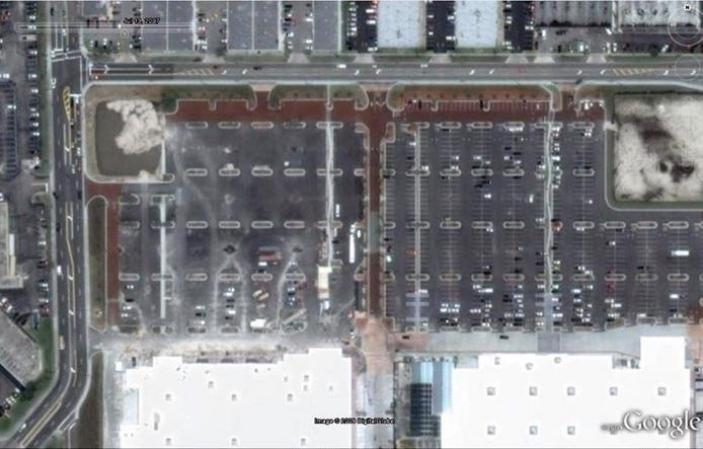 Así lucía la zona, que se convirtió en el estacionamiento de un centro comercial, después de su cierre en el 2007.
