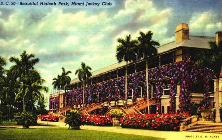 En esta postal se puede apreciar el Miami Jockey Club.