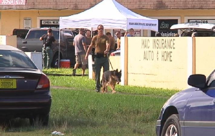 Fotos de la búsqueda en el sur de Miami-Dade de un hombre que según la policía disparó contra una mujer sargento.
