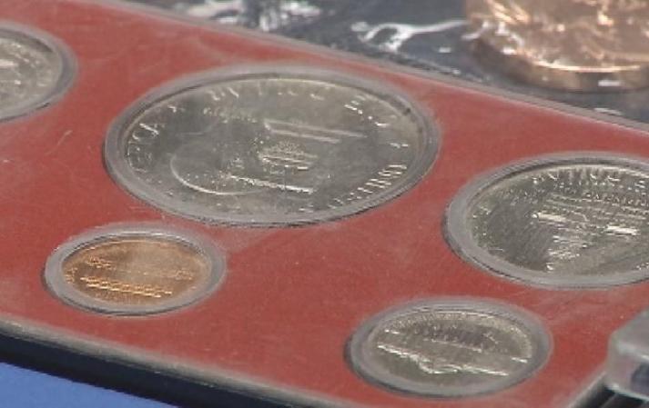 La policía busca a los propietarios de estos objetos robados en casas de Miami, Miami Beach y el condado de Collier. Se pide a quien tenga información sobre estos casos que llame al 305-279-6929 o al 305-471-2800.