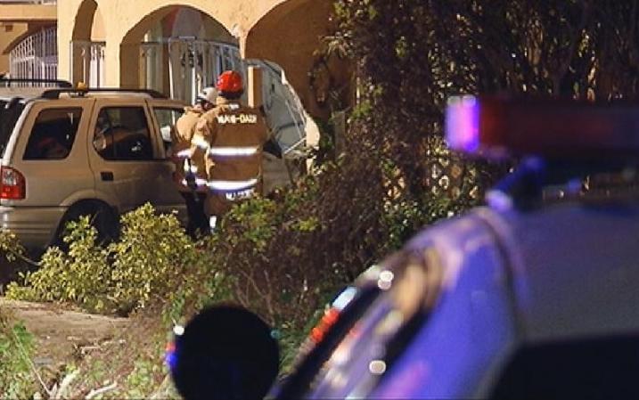 Impactantes imágenes del vehículo que se estrelló contra una residencia en Miami.