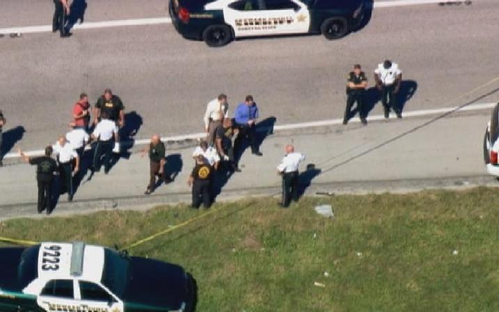 Imágenes tomadas desde el helicóptero de Telemundo 51 del lugar donde un policía de Broward ha resultado herido en un tiroteo.