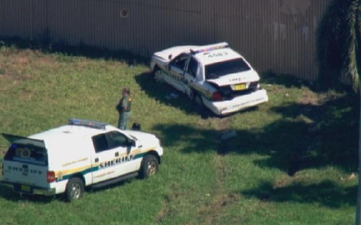 Imágenes tomadas desde el helicóptero de Telemundo 51 del lugar donde un policía de Broward ha resultado herido en un tiroteo.