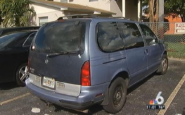 Las muertes tuvieron lugar dentro de una furgoneta aparcada frente a la casa de la ex esposa.