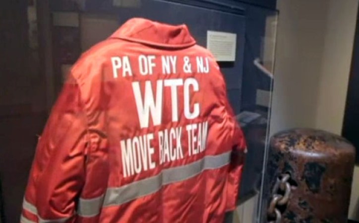 Presentan el museo de la Memoria, que rinde tributo a las víctimas de los atentados del 11 de septiembre de 2001. El mismo está ubicado en el sótano de lo que fuera el World Trade Center 1, en Nueva York.