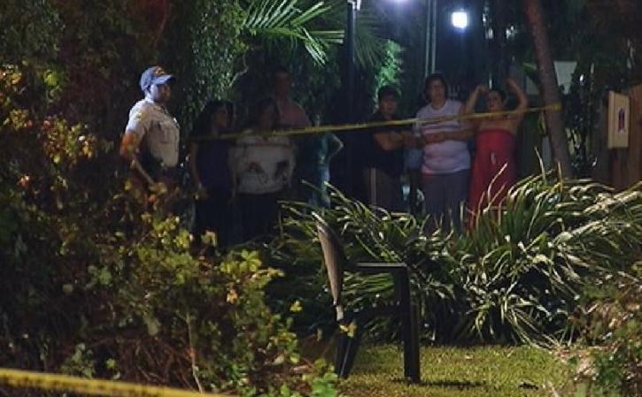Impactantes imágenes del vehículo que se estrelló contra una residencia en Miami.