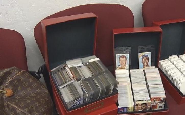 La policía busca a los propietarios de estos objetos robados en casas de Miami, Miami Beach y el condado de Collier.
