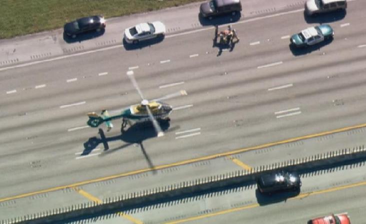 Imágenes tomadas desde el helicóptero de Telemundo 51 del lugar donde un policía de Broward ha resultado herido en un tiroteo.